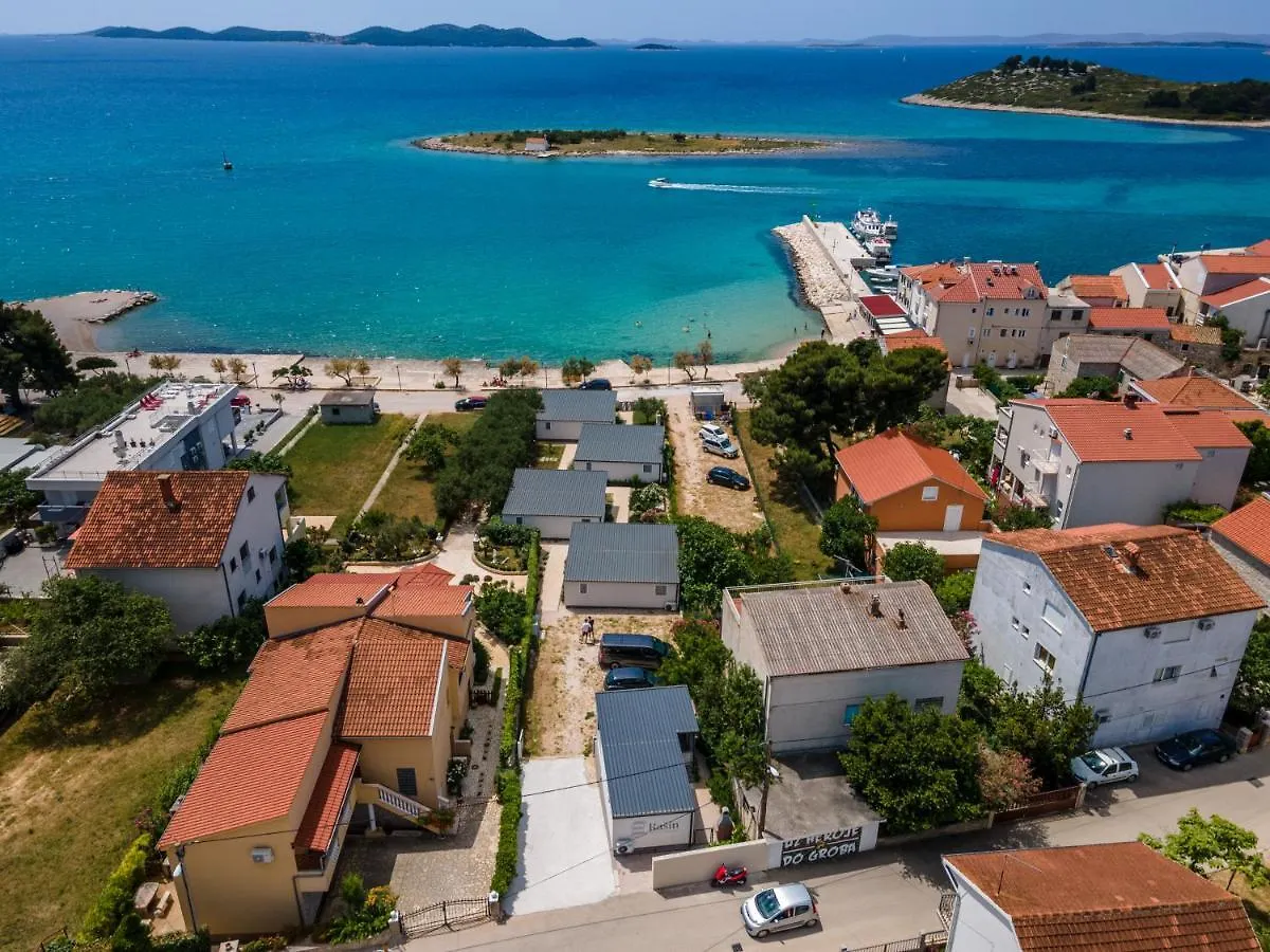 Ferienhaus Rasin Mobile Homes Pakoštane Kroatien