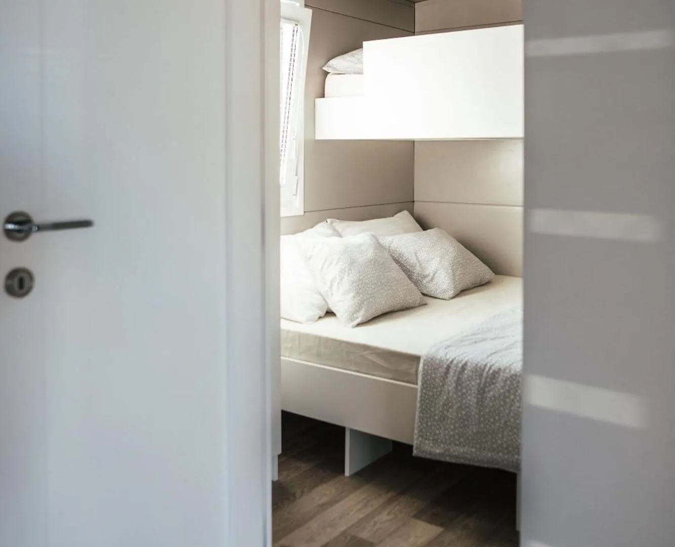 Rasin Mobile Homes Pakostane 0*,